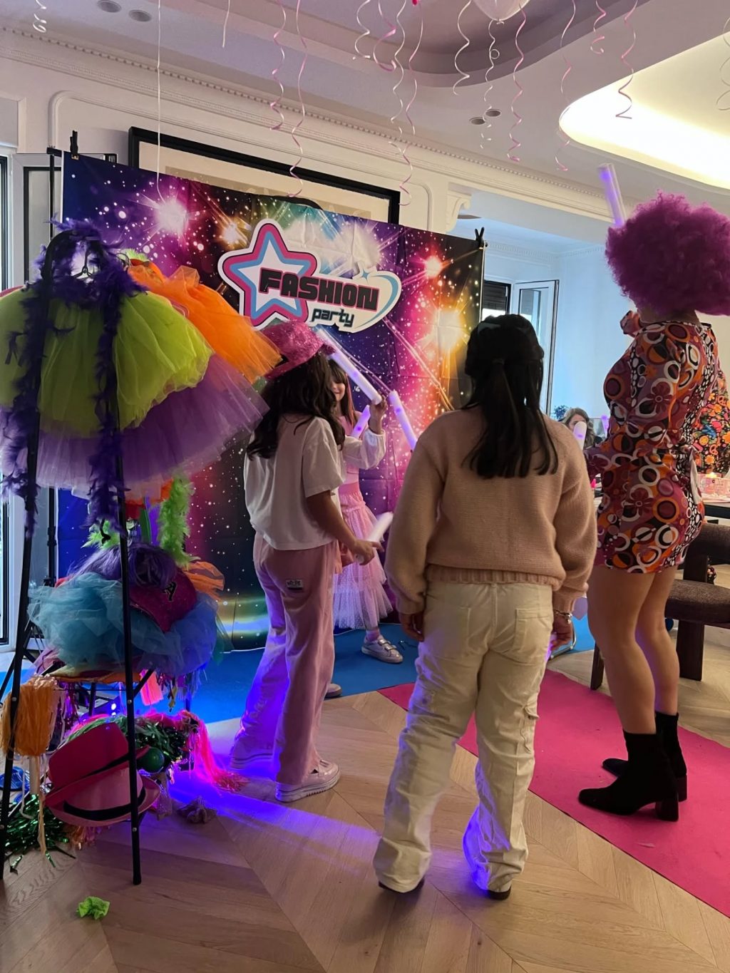 Instagram post from produccionesguay.es. This post is in position 7.