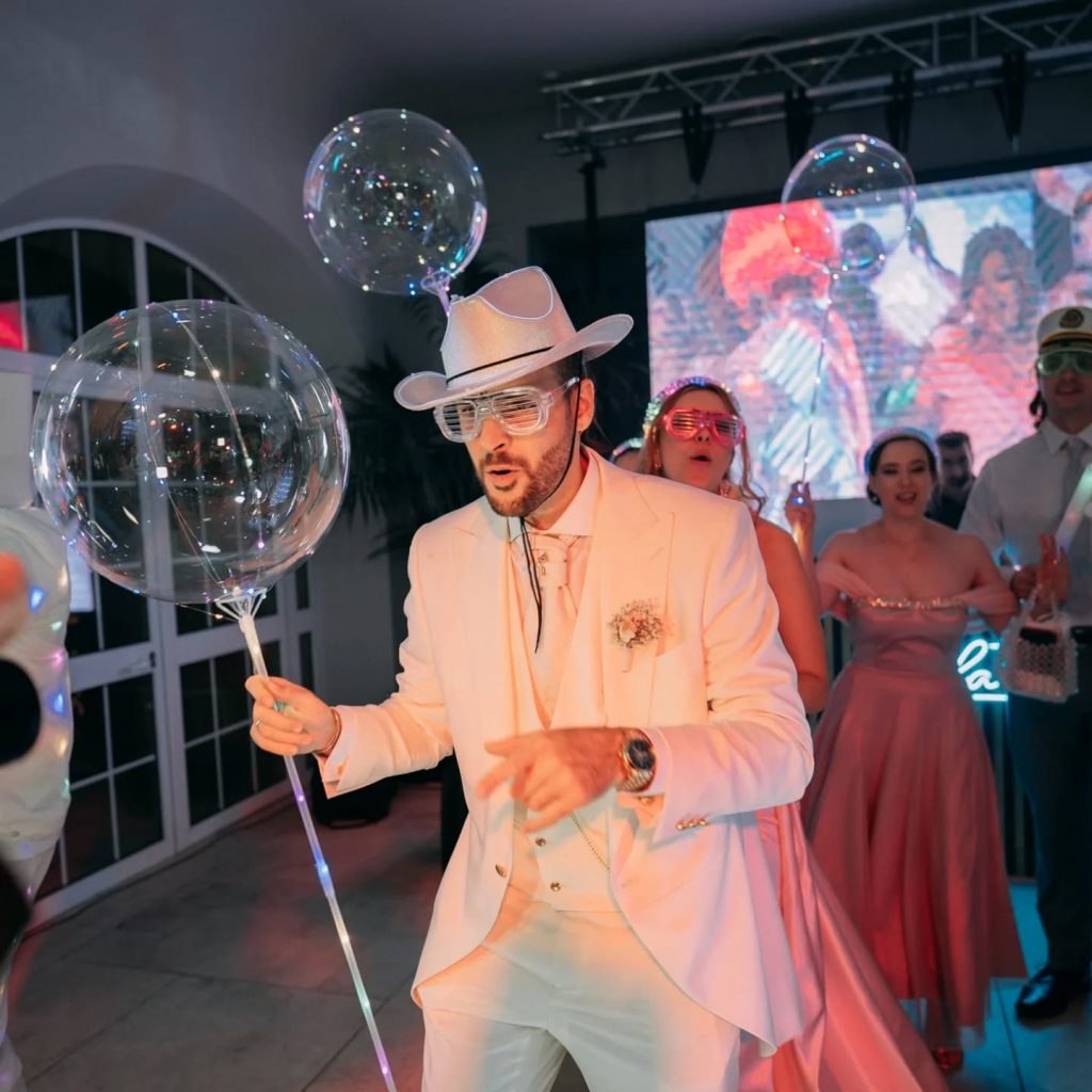 Instagram post from produccionesguay.es. This post is in position 1.