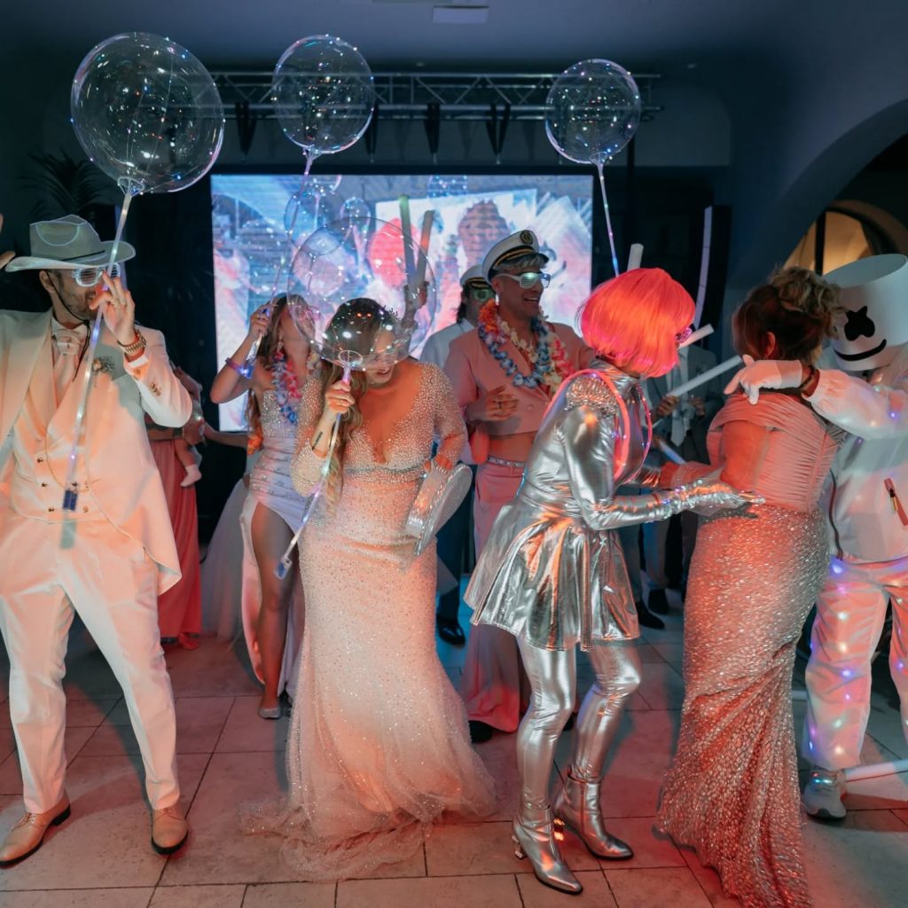 Instagram post from produccionesguay.es. This post is in position 12.