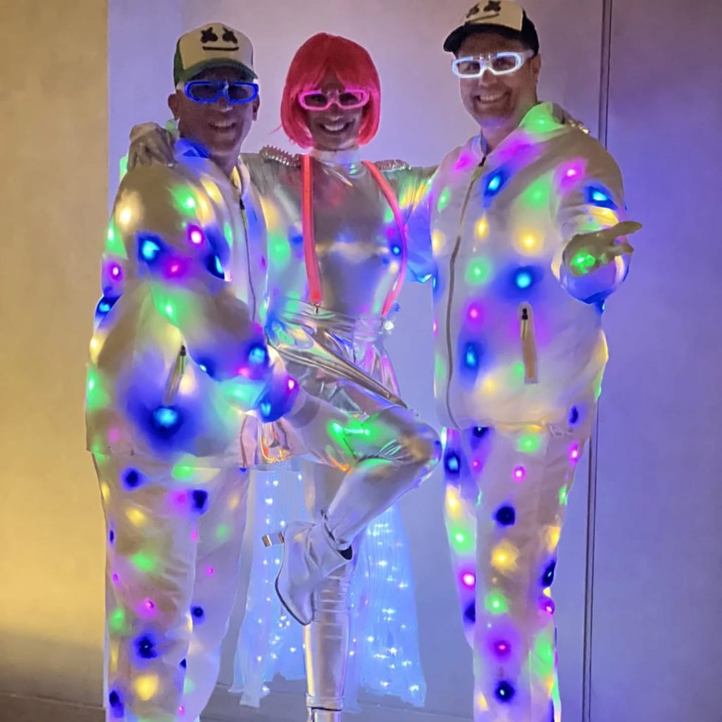 Instagram post from produccionesguay.es. This post is in position 8.