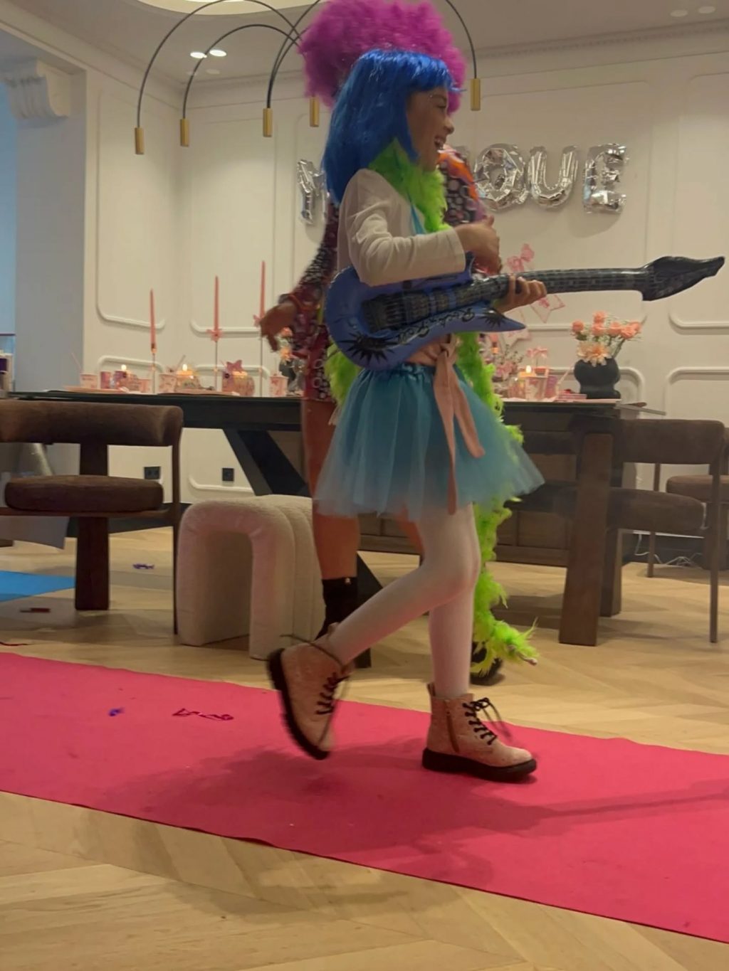 Instagram post from produccionesguay.es. This post is in position 4.